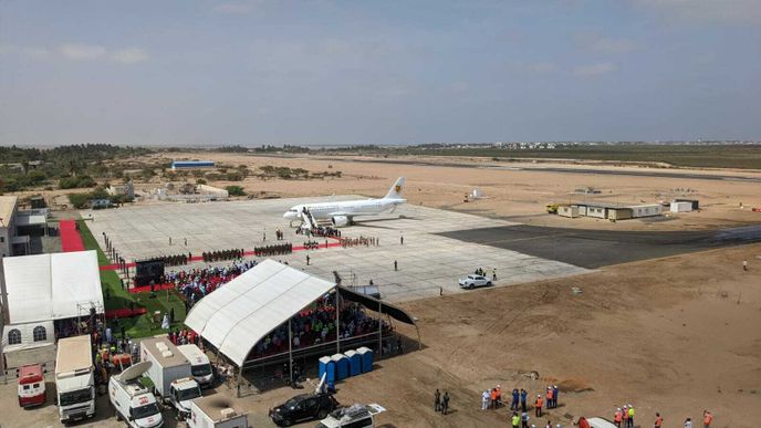 Inaugurace senegalského letiště Saint-Louis