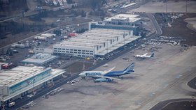 Ruzyňské letiště odbavilo letos přes 4 milionu cestujících. Před covidem stíhalo čtyřnásobek