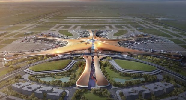 V čínském Pekingu se staví nové mega letiště, vypadá jako vesmírný přístav