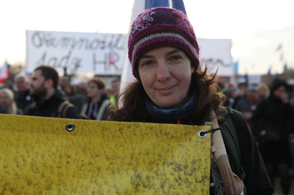 Demonstrace na Letenské pláni spojená s 30. výročím sametové revoluce (16. 11. 2019)