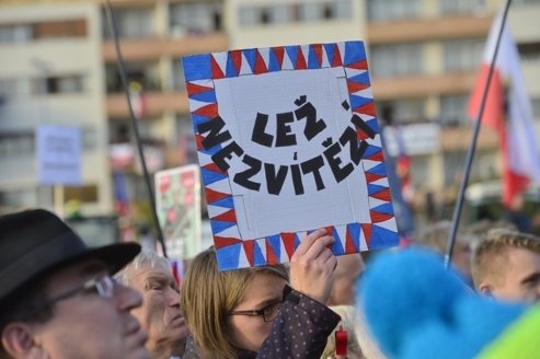 Na pražské Letenské pláni protestovalo 300 tisíc lidí proti Andreji Babišovi