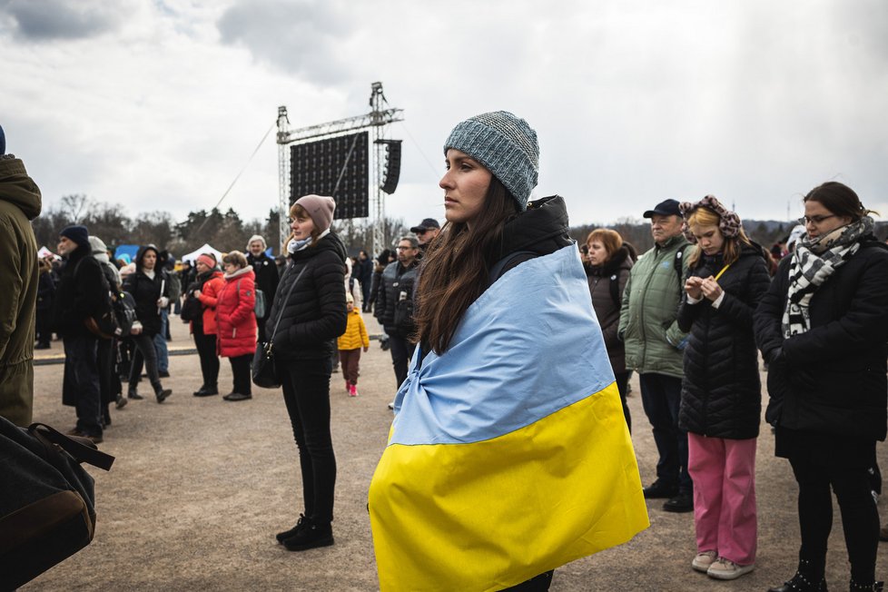 Proti Putinově válce a na podporu Ukrajiny se na pražské Letné v neděli 3. dubna 2022 sešlo na pět tisíc lidí