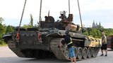 Výstava vraků ruských tanků, která byla hitem v Praze: Berlín ji odmítl, je prý nevhodná