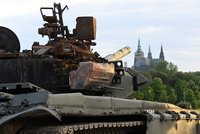 Letnou zaplnil ruský vojenský šrot. Výstava připomíná válečné hrůzy na Ukrajině, potrvá 13 dní