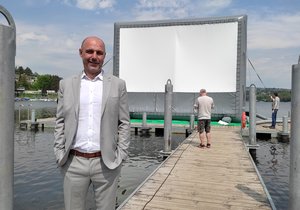 Starosta brněnské Bystrce Tomáš Kratochvíl (53, ČSSD) vytvořil před čtyřmi lety na Prýglu molo. Nyní na něm chce umístit letní kino.