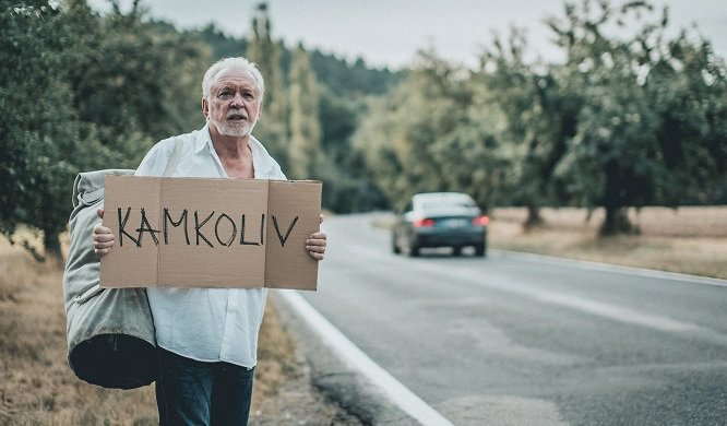 Jaromír Hanzlík ve filmu Léto s gentlemanem