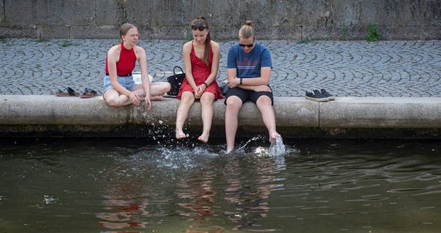 Červenec lámat teplotní rekordy nebude. Česko zůstane na suchu