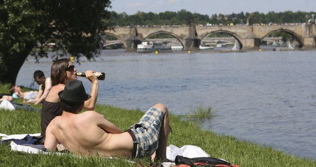 Po deštích se do Prahy vrátí léto. Teploty se vyšplhají ke třicítce 