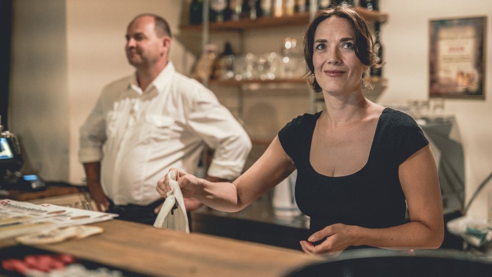 Tereza Kostková ve filmu Léto s gentlemanem.