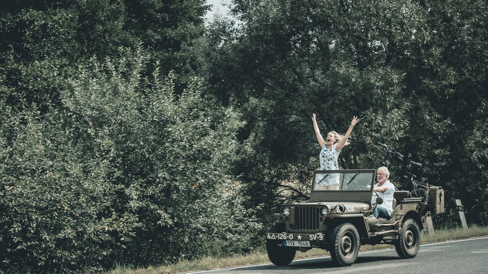 Antalová jako Anna ve filmu Léto s gentlemanem