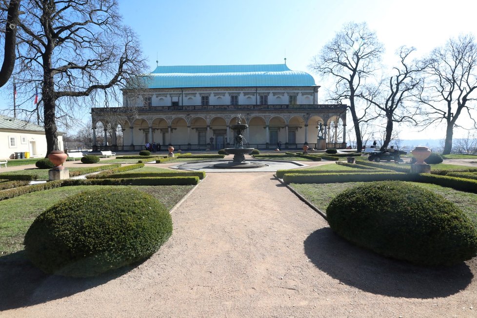 Letohrádek královny Anny v Královské zahradě na Pražském hradě