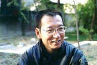Svět smutní pro disidenta Siao-poa. Šéfka Nobelova výboru: Za smrt může i Čína