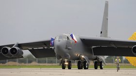 Legendární americký bombardér B-52 se účastnil Dnů NATO již v roce 2010