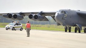 Legendární americký bombardér B-52 na Dnech NATO v roce 2012