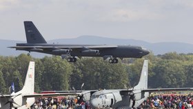 Legendární americký bombardér B-52 na Dnech NATO v roce 2012