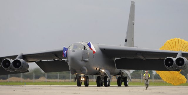 Legendární americký bombardér B-52 se účastnil Dnů NATO již v roce 2010