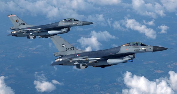 Ruská raketa nad polským nebem! Vzlétly i spojenecké stíhačky F-16