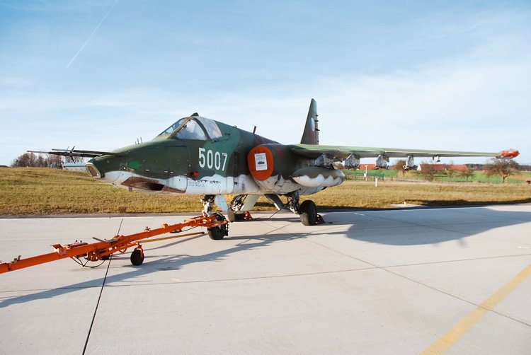 Letoun Su-25 zde působil do roku 2000