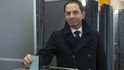 Do druhého kola voleb levice na francouzského prezidenta se dostal Benoit Hamon a Manuel Valls. S velkým náskokem vyhrál Hamon, ač favoritem voleb byl právě Valls.