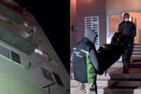 Senior (74) z Levic žil v bytě s mrtvou manželkou (†72)! Policisté přijeli kvůli zápachu