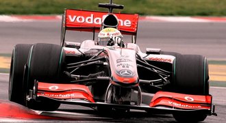 McLaren má v testech problémy