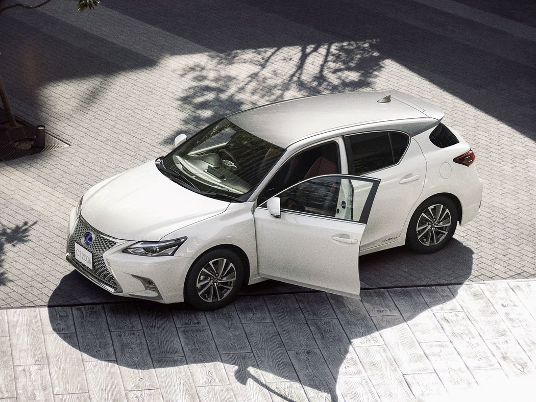 Lexus CT 200h