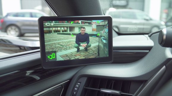 Video: Lexus ES s digitálními zrcátky. Stojí tato inovace za příplatek 50.000 Kč?