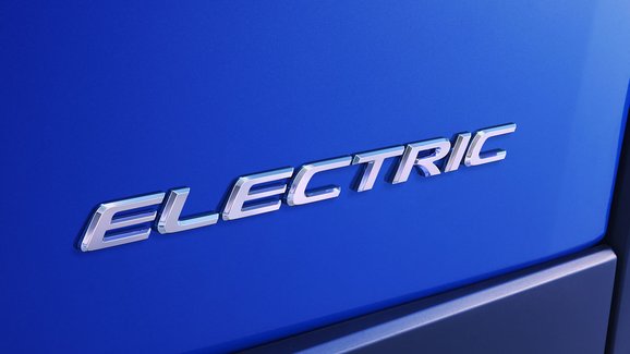 Lexus se léta vyhýbal elektromobilům. Teď už má však jeden za rohem