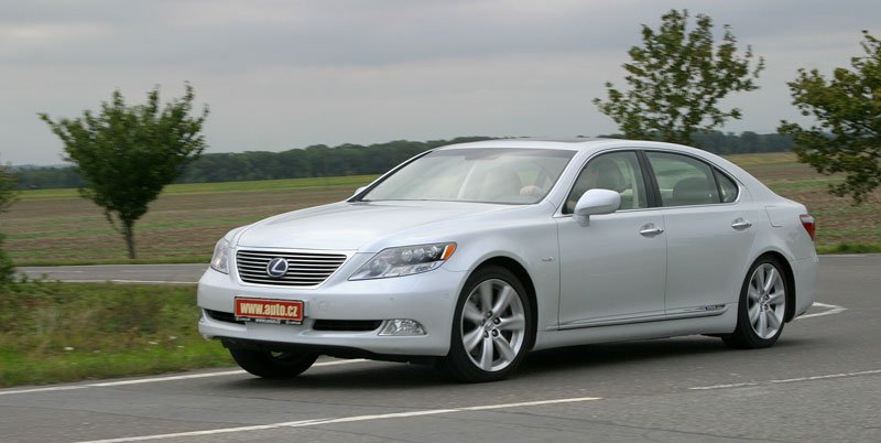 Lexus LS