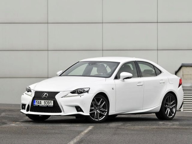 Lexus IS 200t