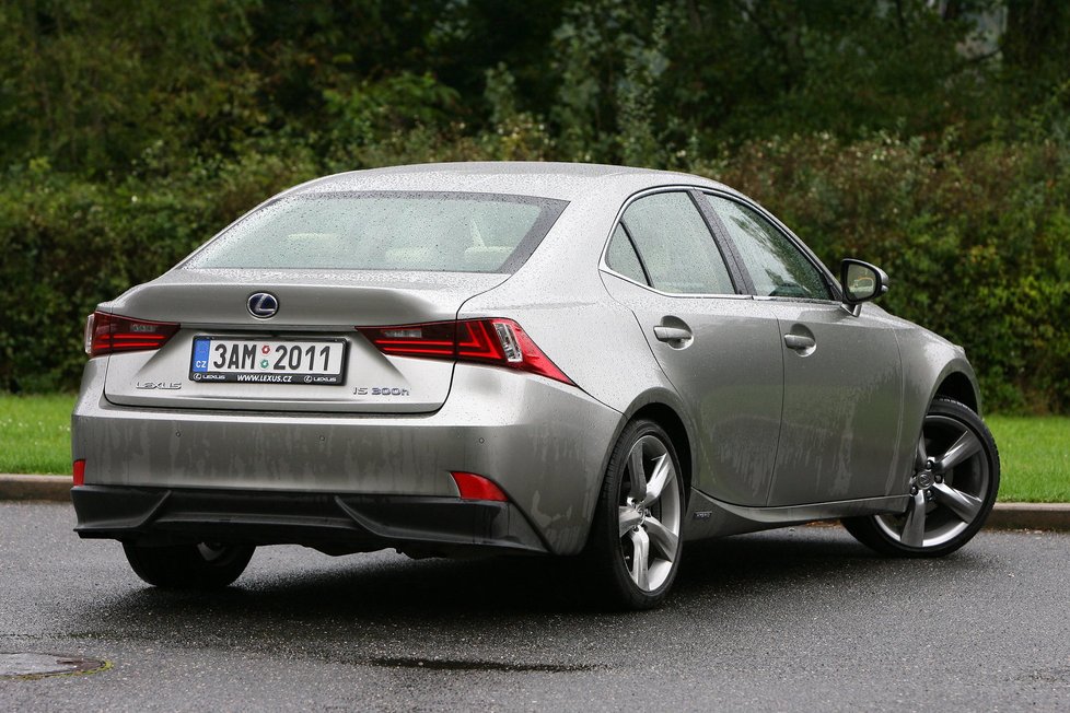 Lexus IS 300h