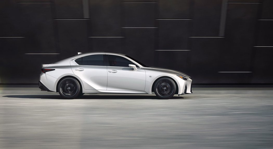 Lexus IS