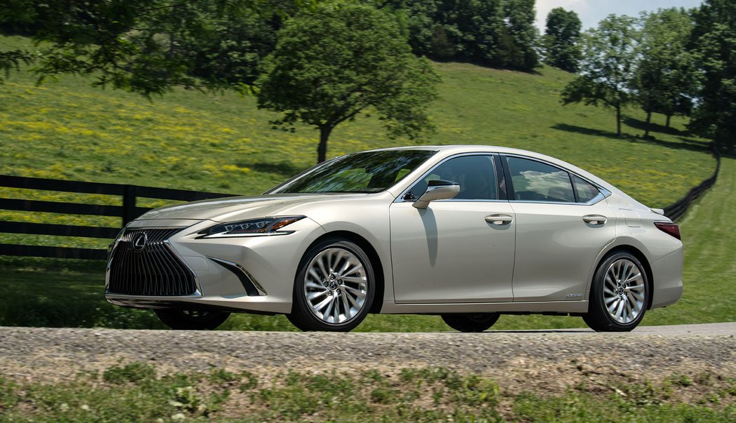 Lexus ES