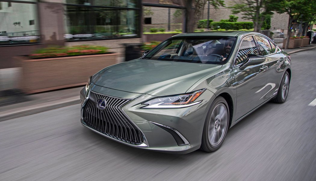 Lexus ES