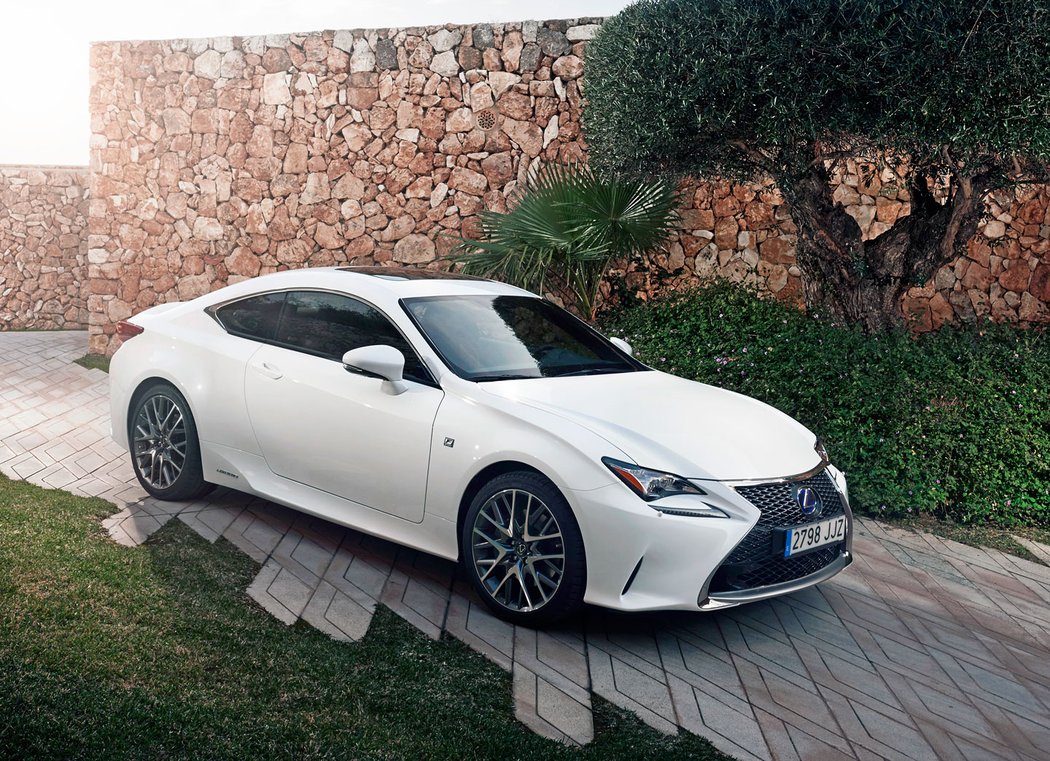 Lexus RC