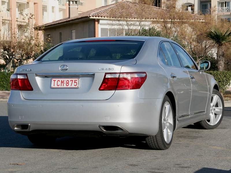 Lexus LS