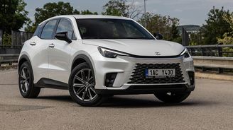 Lexus LBX můžete mít už za 639.000 Kč. U ostatních modelů ušetříte až stovky tisíc korun Lexus LBX můžete mít už za 639.000 Kč. U ostatních modelů ušetříte až stovky tisíc korun