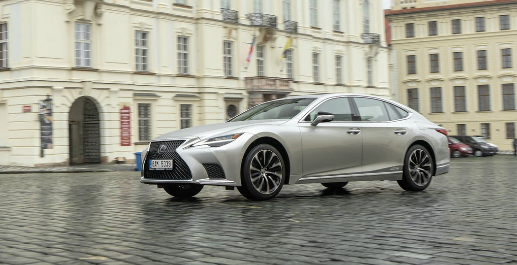 Lexus LS 500h (264 kW) Superior