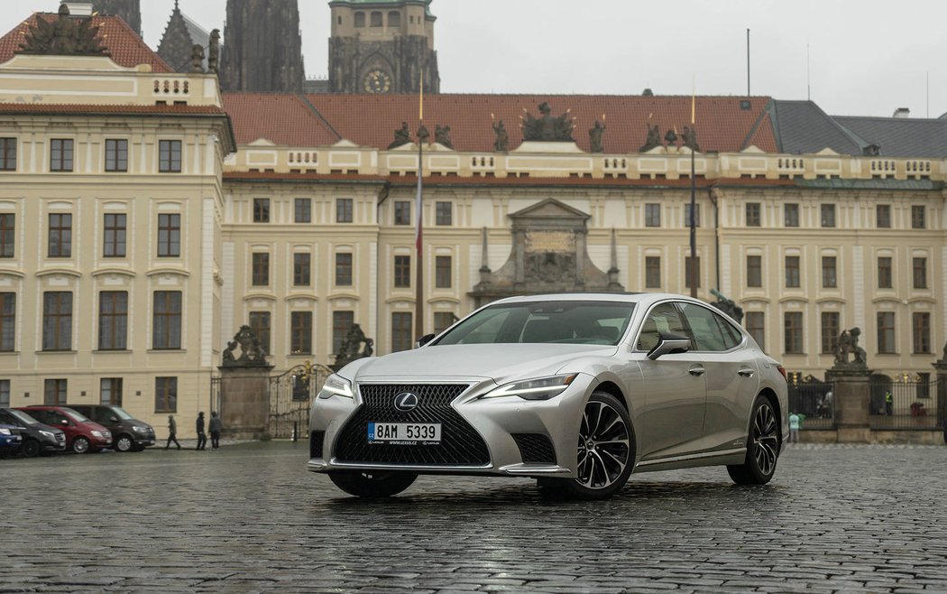 Lexus LS 500h (264 kW) Superior