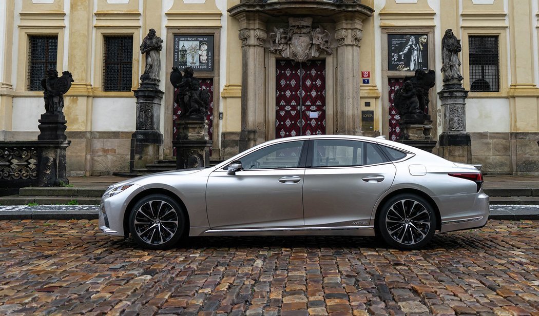 Lexus LS 500h (264 kW) Superior