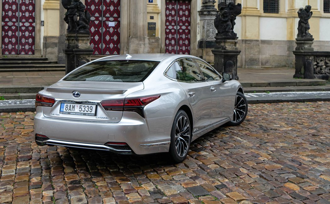 Lexus LS 500h (264 kW) Superior