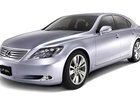 Lexus LS460 i s radarem vzadu