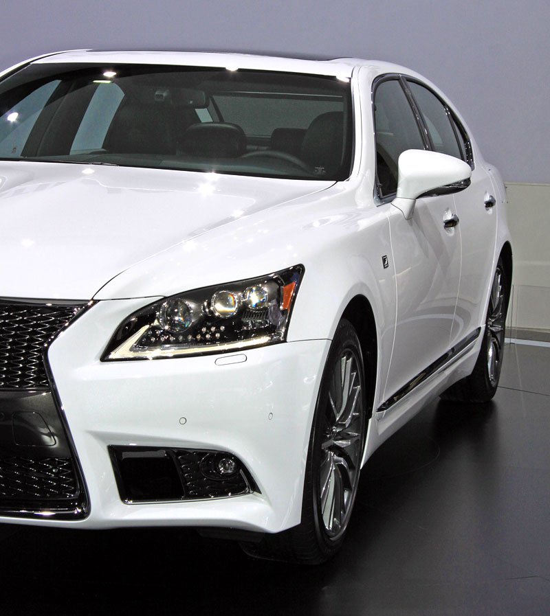 Lexus LS