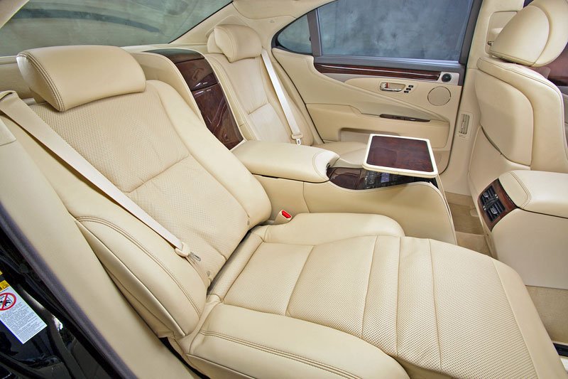 Lexus LS 460