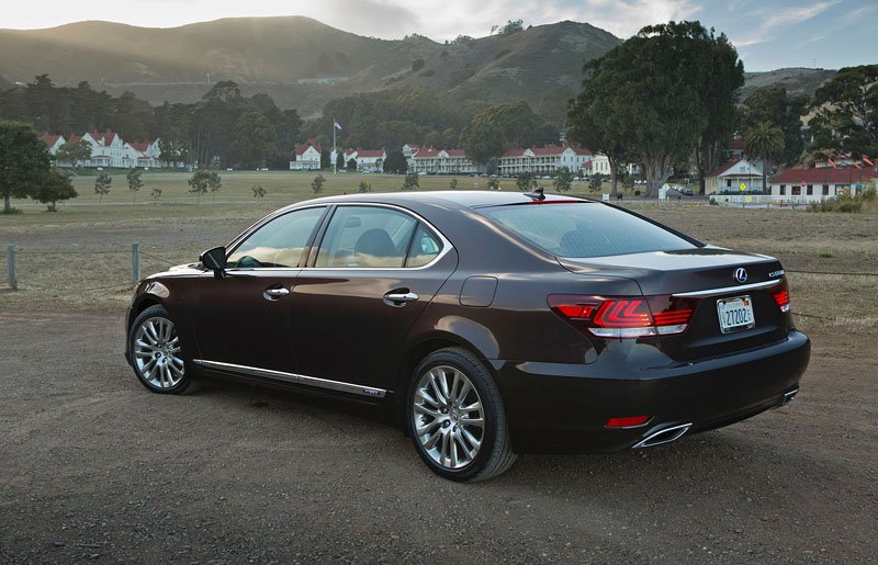 Lexus LS 600h L