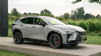 Lexus NX 450h+ F SPORT Lexus NX 450h+ F SPORT