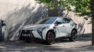 Lexus NX 450h+ F SPORT Lexus NX 450h+ F SPORT