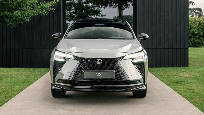 Lexus NX 450h+ F SPORT Lexus NX 450h+ F SPORT