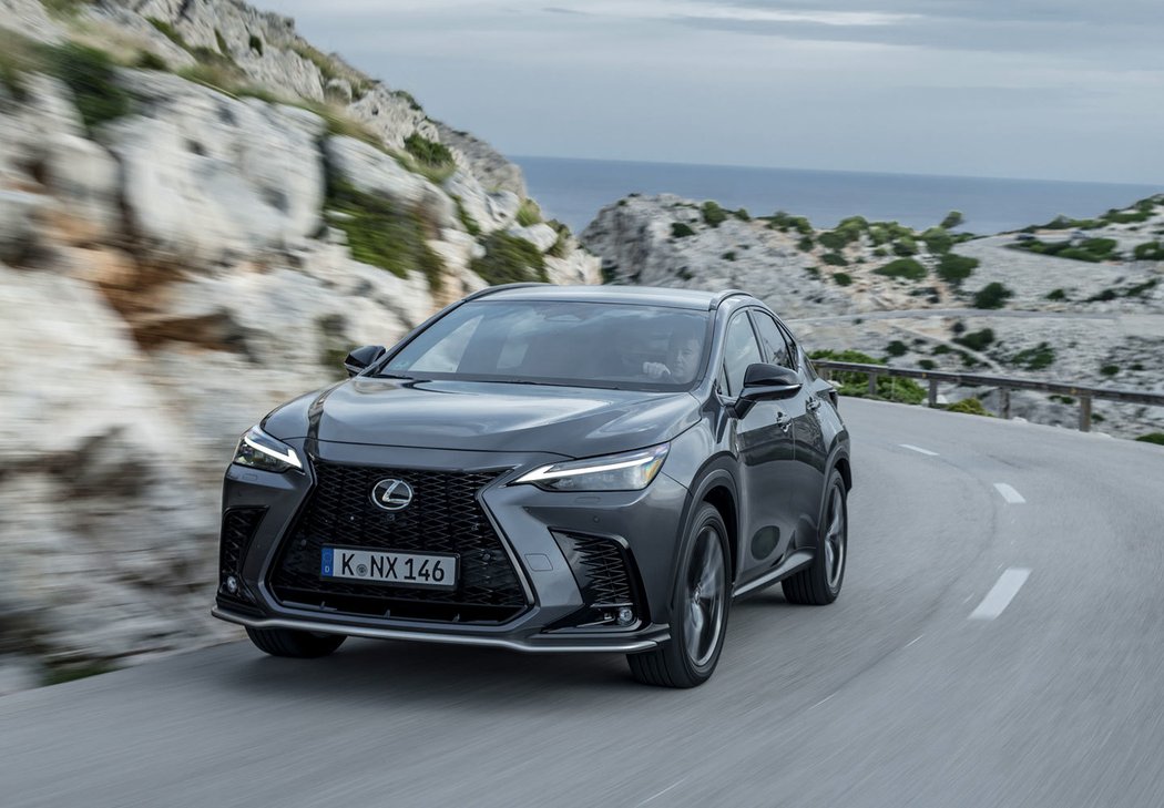 Lexus NX 450h+