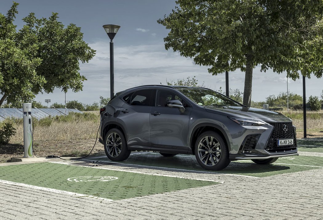 Lexus NX 450h+